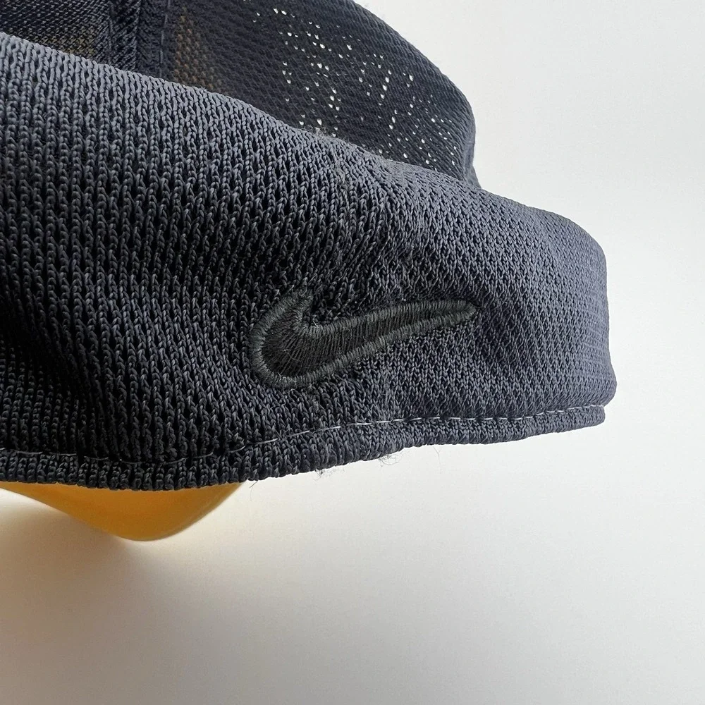 Nike Iowa Hawkeyes Distressed Flex Fit Hat Yellow Black Heritage86 OSFM